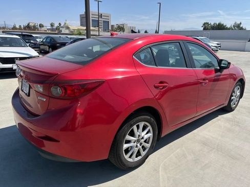 Used 2014 MAZDA MAZDA3 i Touring w/ Technology Package FWD image 2