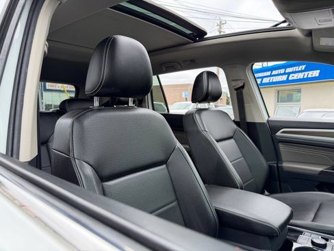 Used 2022 Volkswagen Atlas SEL AWD/4WD image 10