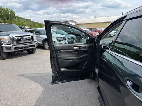 Used 2023 Ford Edge Titanium AWD/4WD image 18