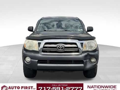 Used 2010 Toyota Tacoma 4x4 Double Cab V6 image 2