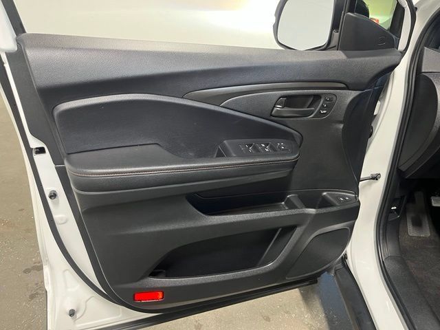 Used 2025 Honda Passport TrailSport image 25