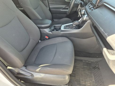 Certified 2021 Toyota RAV4 LE AWD/4WD image 23