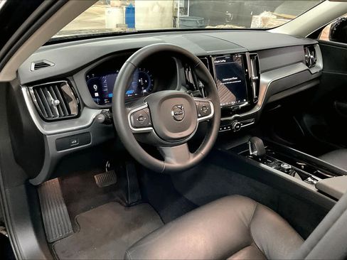 Used 2025 Volvo XC60 B5 Core w/ Protection Package Premier image 16