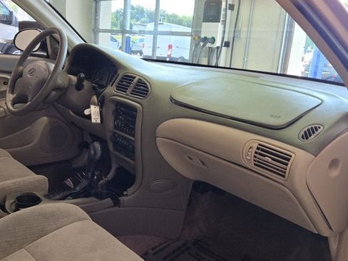 Used 1998 Oldsmobile Intrigue FWD image 4