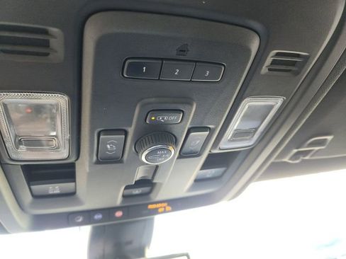 Used 2021 Chevrolet Suburban High Country image 20