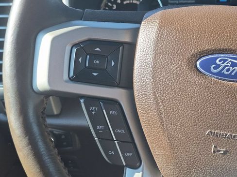 Used 2019 Ford F150 King Ranch w/ Equipment Group 601A Luxury AWD/4WD image 18