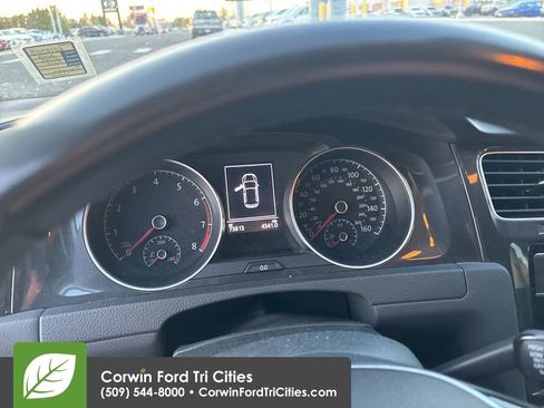 Used 2019 Volkswagen Golf S FWD image 4