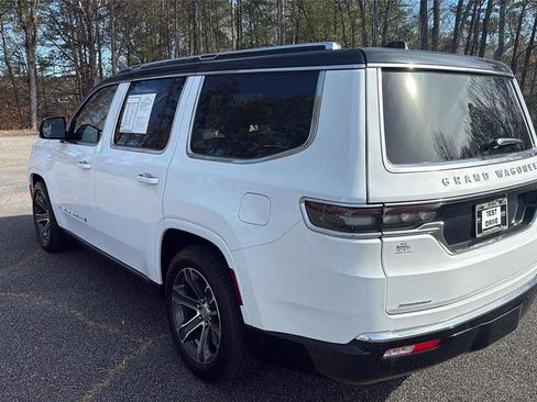 Used 2023 Jeep Grand Wagoneer 4WD image 8