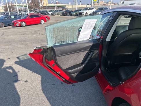 Used 2018 Tesla Model 3 image 15