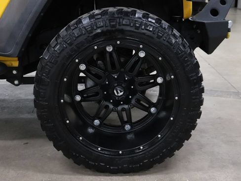 Used 2019 Jeep Wrangler Unlimited Sport S AWD/4WD image 39