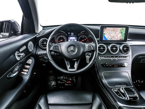 Used 2017 Mercedes-Benz GLC 300 GLC 300 4MATIC Coupe image 4