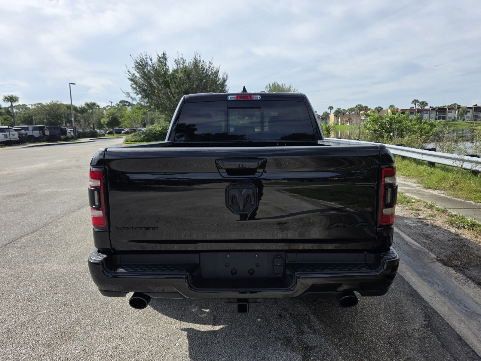 Used 2024 RAM 1500 Limited w/ Night Edition AWD/4WD image 6