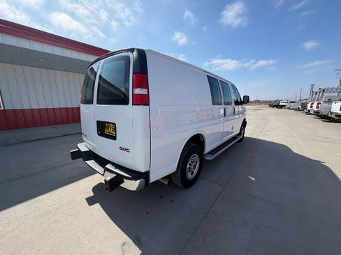 Used 2024 GMC Savana 2500 w/ Driver Convenience Package image 8