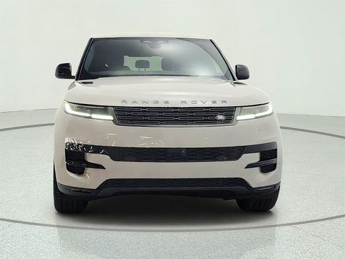 Used 2025 Land Rover Range Rover Sport SE AWD/4WD image 2