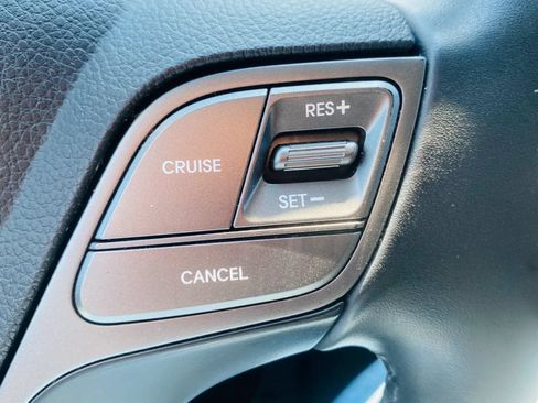 Used 2018 Hyundai Santa Fe Sport 2.0T AWD/4WD image 9