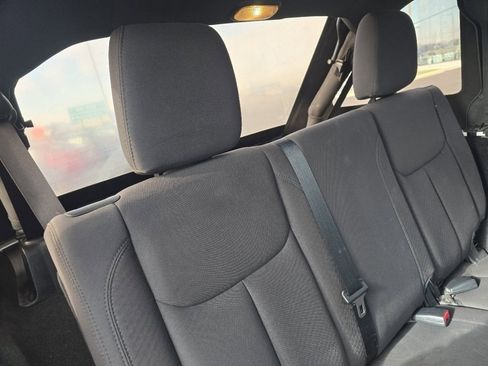 Used 2017 Jeep Wrangler Unlimited Sport w/ Connectivity Group image 16