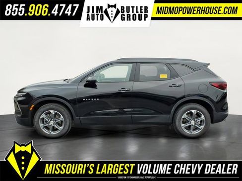 Used 2024 Chevrolet Blazer LT w/ Convenience Package image 2