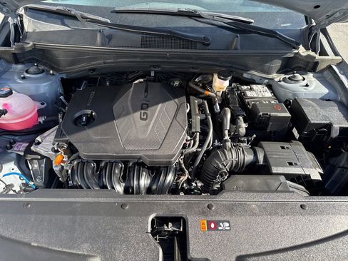 Used 2025 Kia Sportage LX image 19