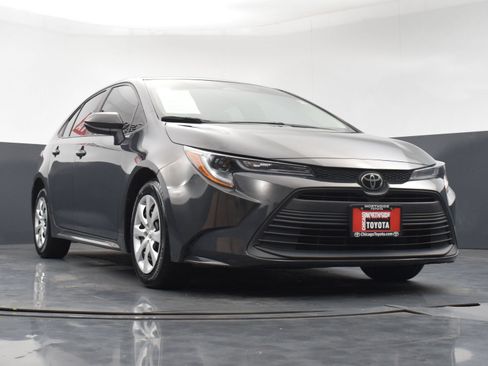 Used 2023 Toyota Corolla LE FWD image 28