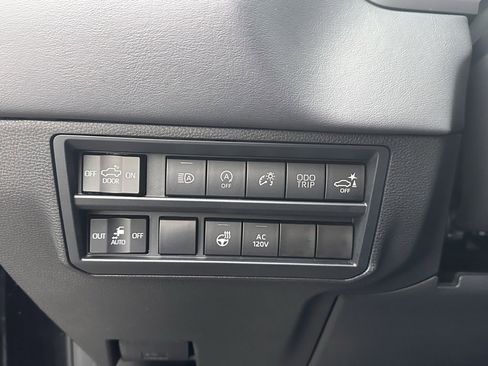 Used 2022 Toyota Tundra Platinum image 25