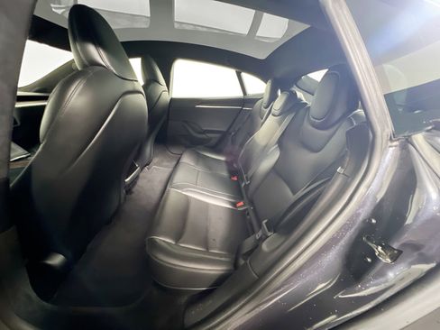 Used 2024 Tesla Model S Base image 28