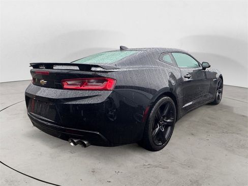 Used 2017 Chevrolet Camaro SS image 5