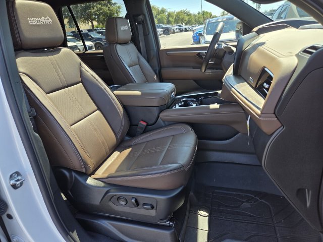 Used 2025 Chevrolet Tahoe High Country w/ Sun And Tow Package AWD/4WD image 17