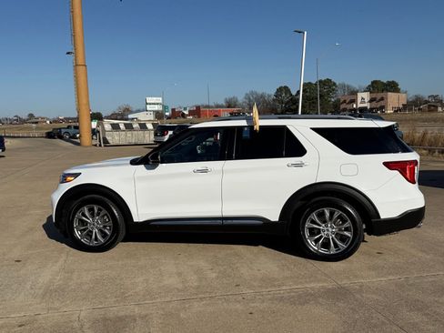 Certified 2023 Ford Explorer Limited w/ Equipment Group 301A image 8