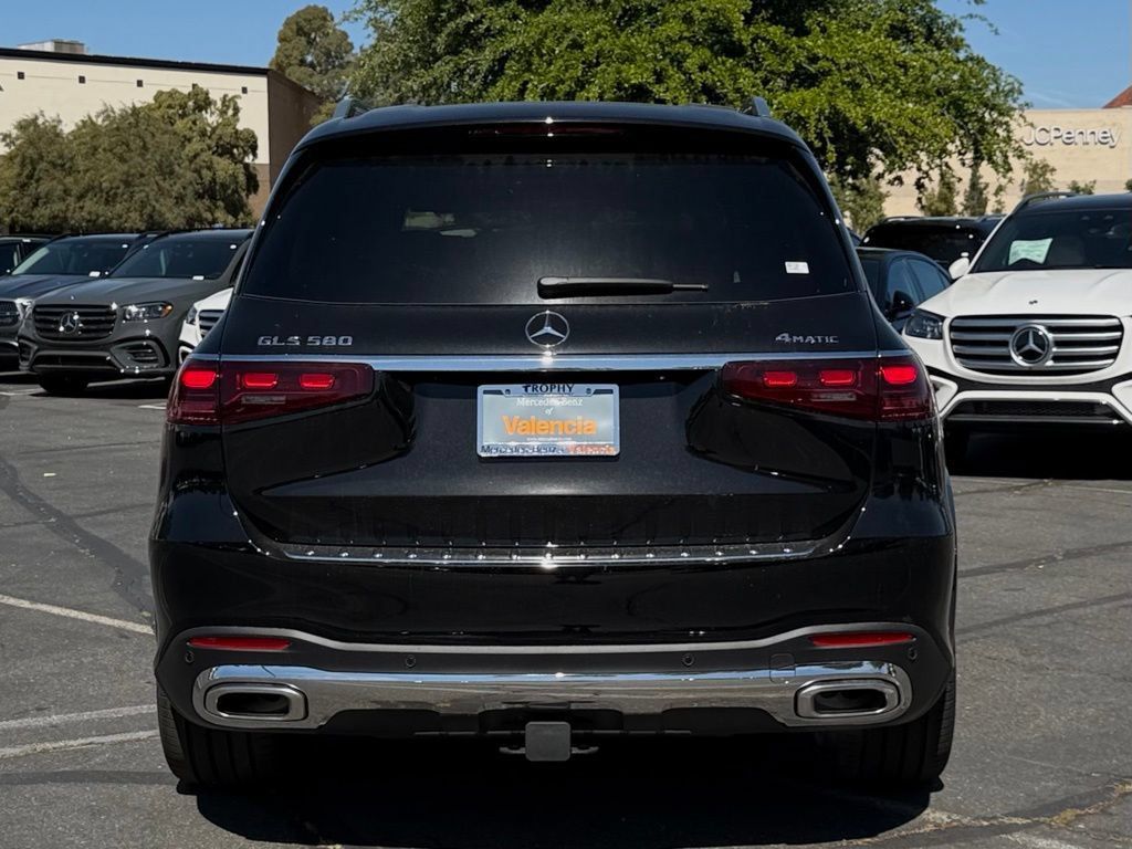 New 2026 Mercedes-Benz GLS 580 4MATIC image 9