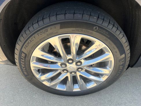 Used 2022 Cadillac XT6 Premium Luxury w/ Technology Package image 11