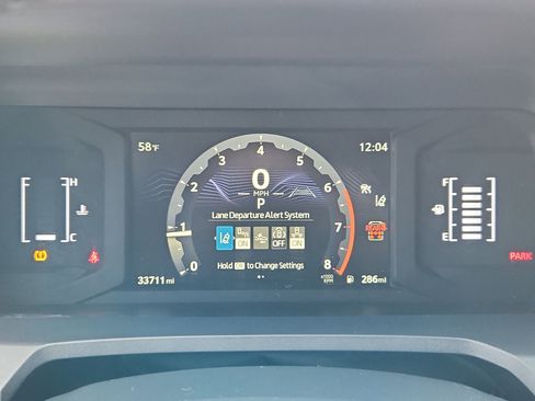 Used 2025 Toyota 4Runner SR5 AWD/4WD image 17