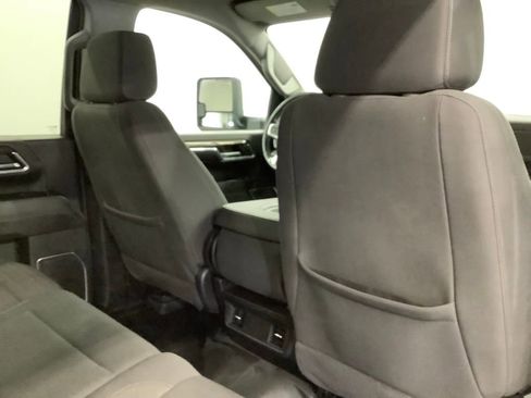 Used 2024 Chevrolet Silverado 2500 LT image 29