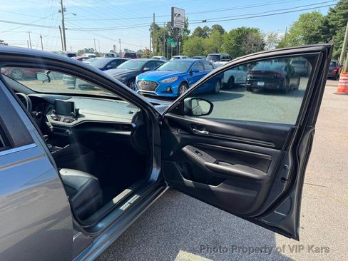 Used 2020 Nissan Altima 2.5 SR FWD image 16