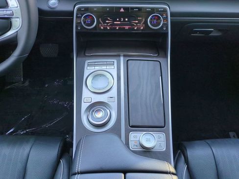 Used 2022 Genesis GV80 3.5T w/ Advanced Package 06 image 18