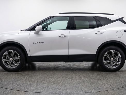 Used 2025 Chevrolet Blazer LT image 5