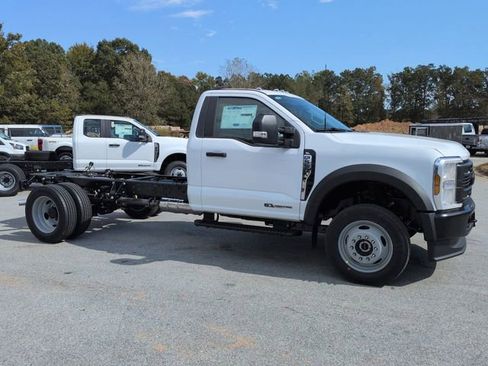 New 2026 Ford F550 XL image 2