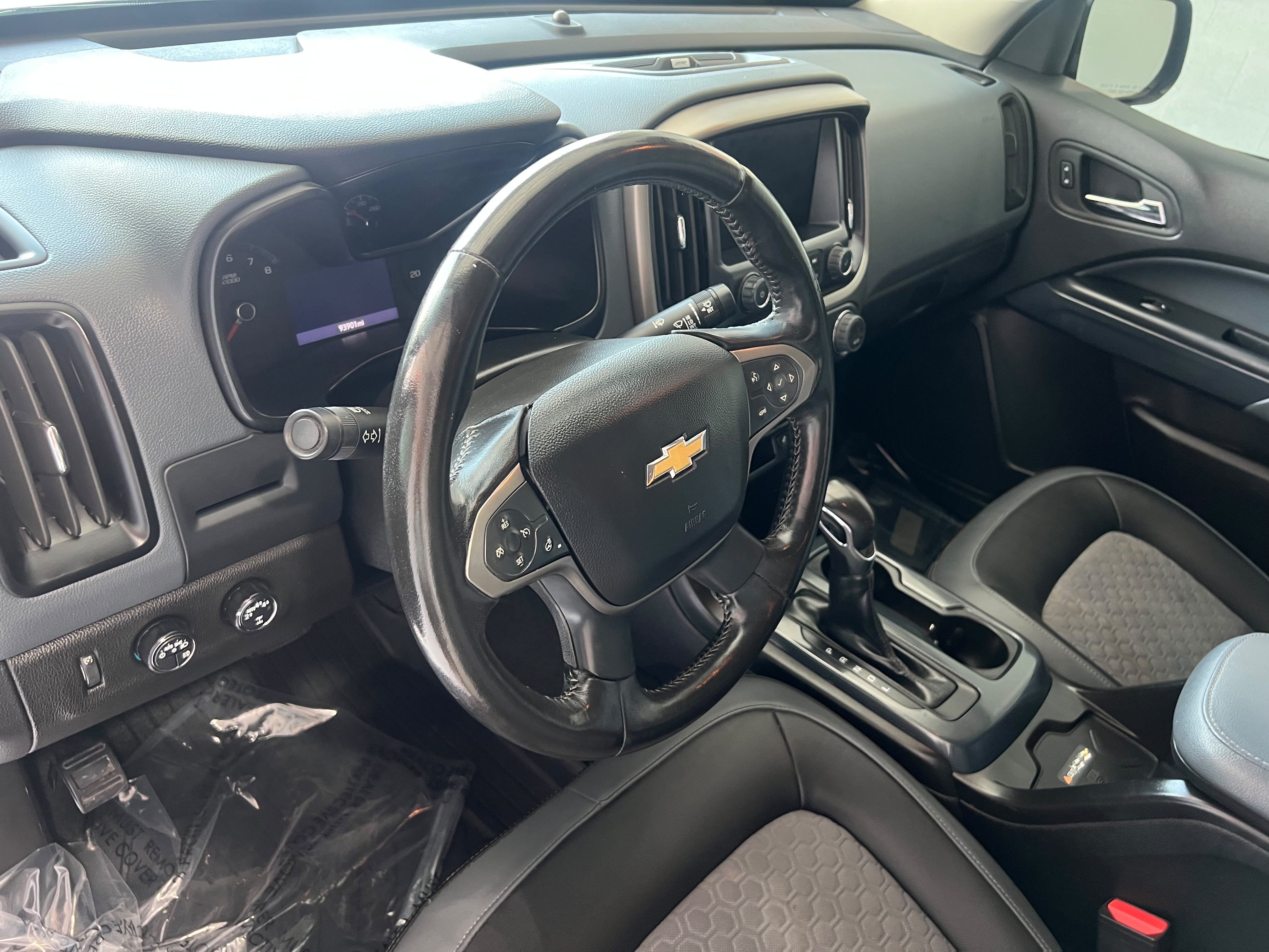 Used 2022 Chevrolet Colorado Z71 AWD/4WD image 16
