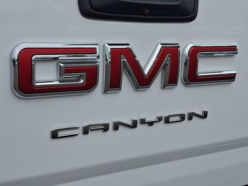 Used 2022 GMC Canyon AT4 AWD/4WD image 30