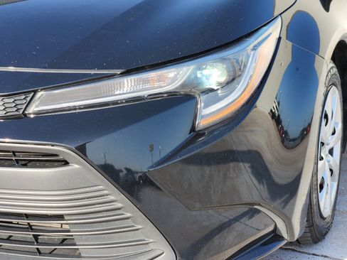 Used 2024 Toyota Corolla LE FWD image 11