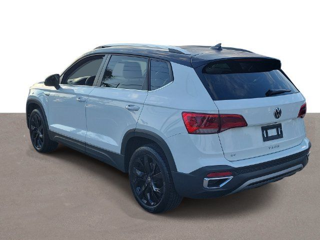 Certified 2024 Volkswagen Taos SE FWD image 3