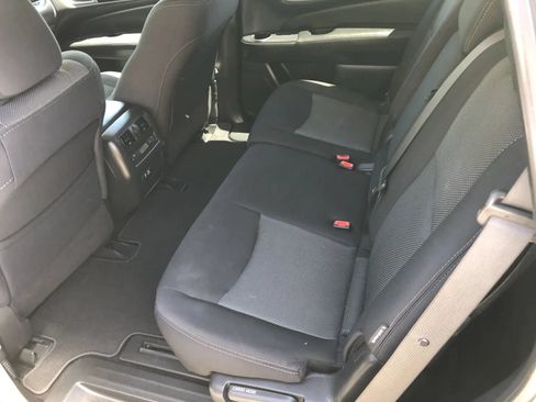 Used 2019 Nissan Pathfinder SV AWD/4WD image 33