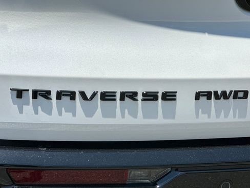 Used 2025 Chevrolet Traverse RS w/ LPO, Floor Liner Package AWD/4WD image 30