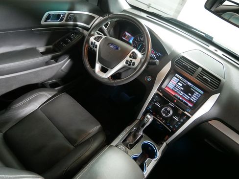 Used 2015 Ford Explorer Sport w/ Equipment Group 401A AWD/4WD image 9