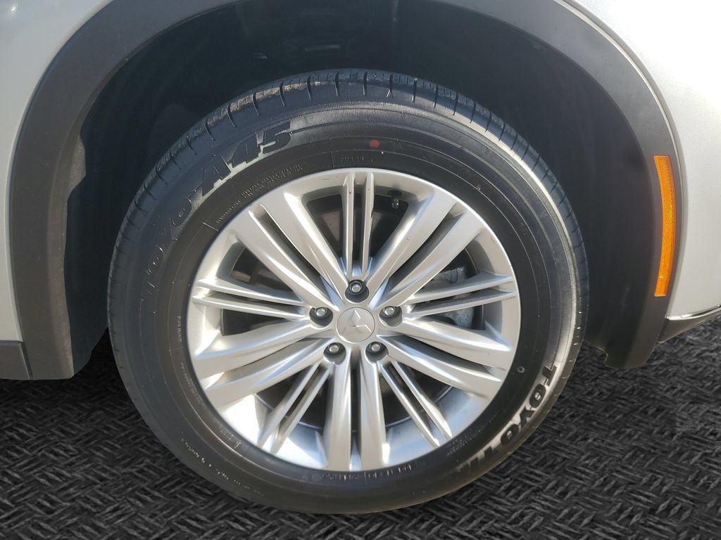 Used 2025 Mitsubishi Outlander ES AWD/4WD image 11