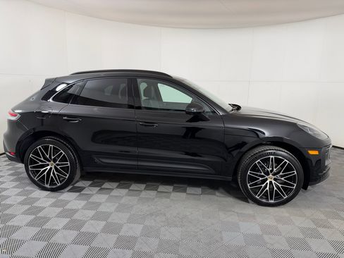 Used 2026 Porsche Macan AWD/4WD image 9