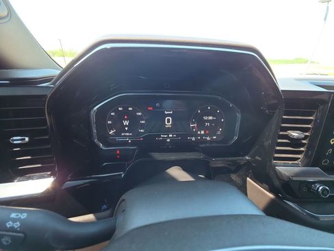 Used 2024 GMC Sierra 1500 SLT w/ SLT Premium Plus Package AWD/4WD image 17