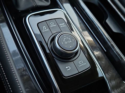 Used 2023 Nissan Armada Platinum w/ Captain's Chairs Package image 29