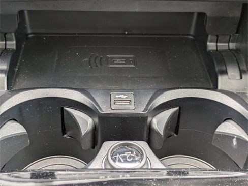 Used 2024 BMW 330e image 24