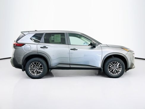 Used 2023 Nissan Rogue S AWD/4WD image 10