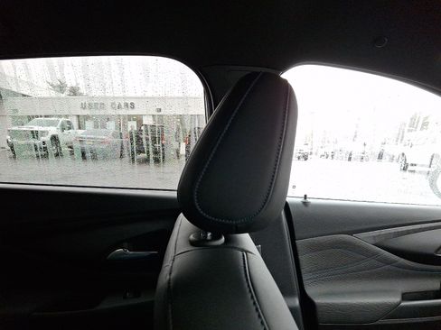 Certified 2025 Buick Envista Sport Touring w/ Convenience I Package image 13